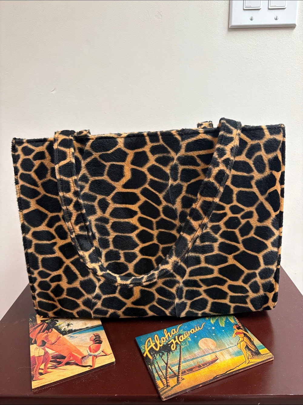 Source Unknown Giraffe-Print Tote Bag - Black & Tan Large Faux fuzzy feel